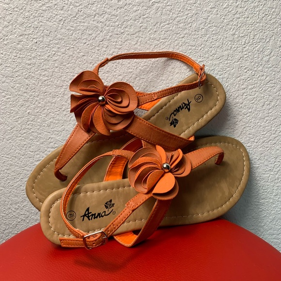 Anna orang sandals with decorative floral design - Picture 3 of 6